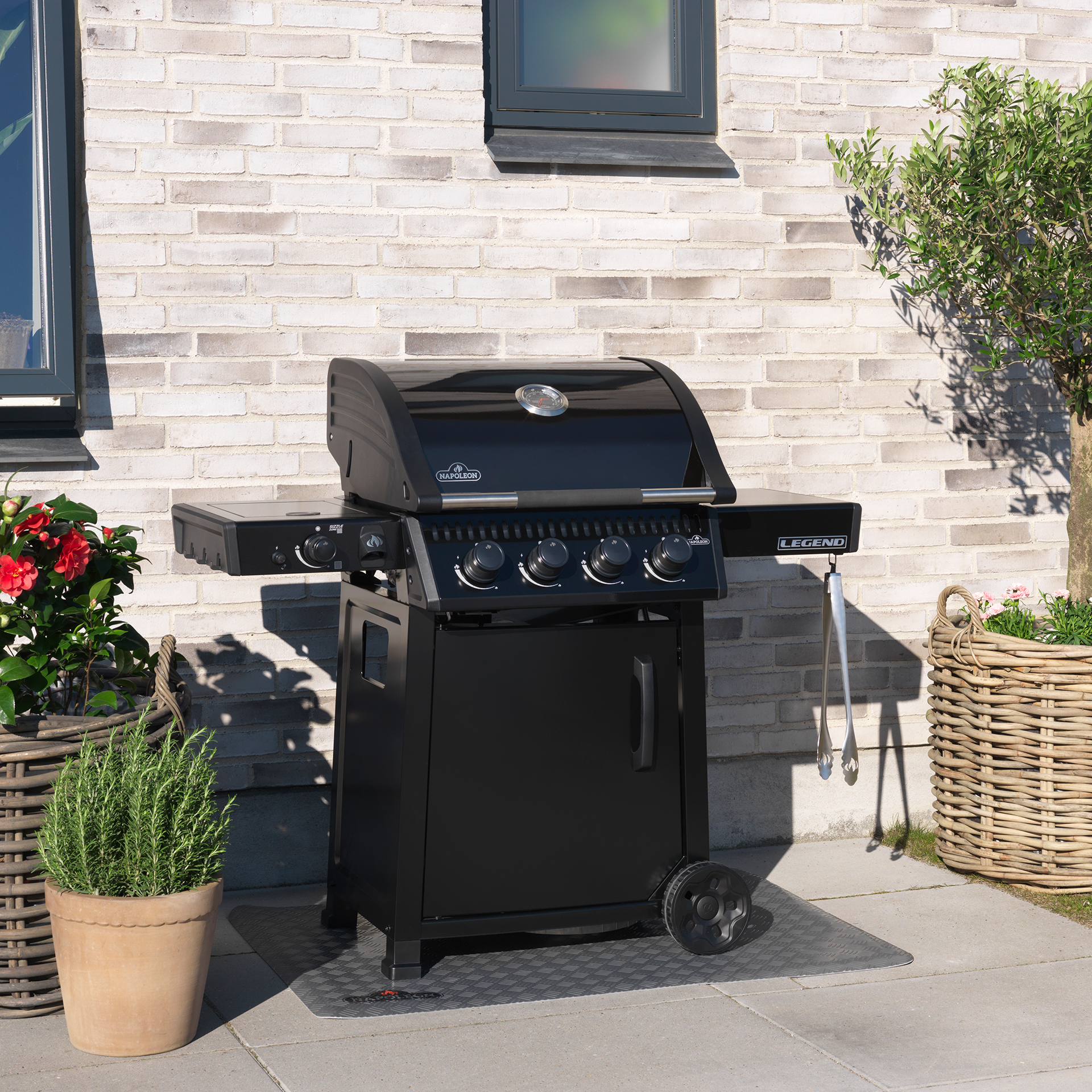 Napoleon Legend 425 Sort M Sizzle Zone 01